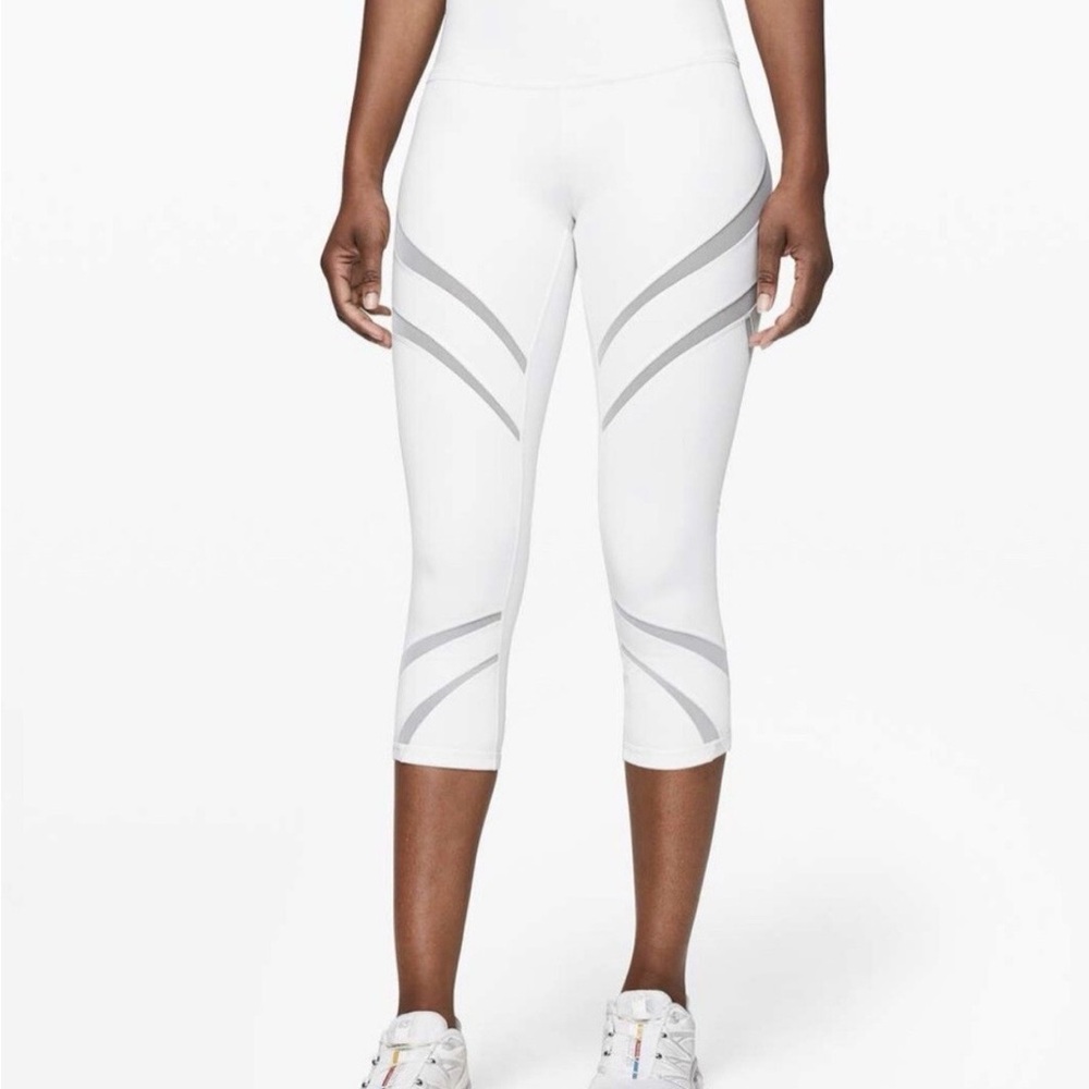 lululemon athletica wonder under 21” HR mesh Capri leggings